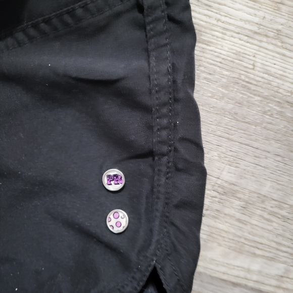 Powder Room running shorts - Picture 3 of 5